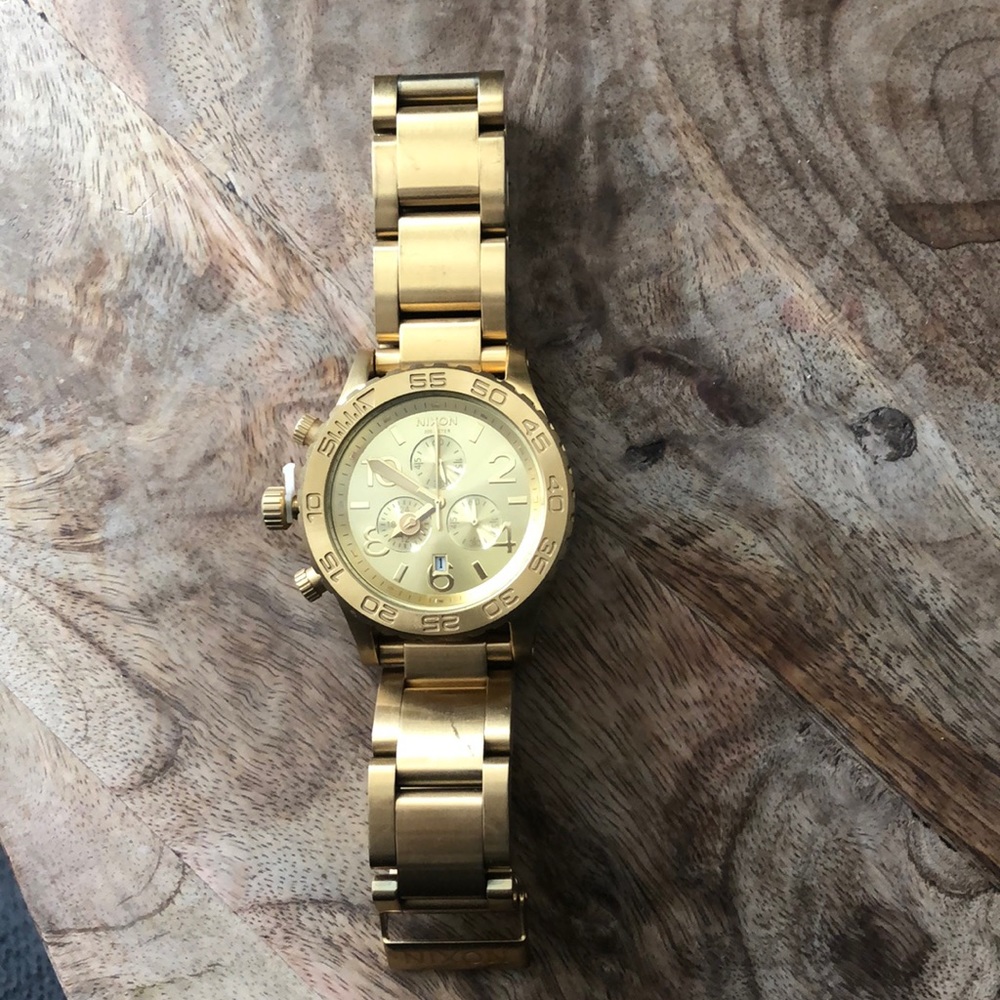 Men’s Gold Nixon Watch great condition - Picture 1 of 6